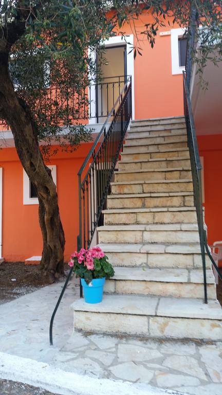 Sofia Apartments Mpoukaris Habitación foto